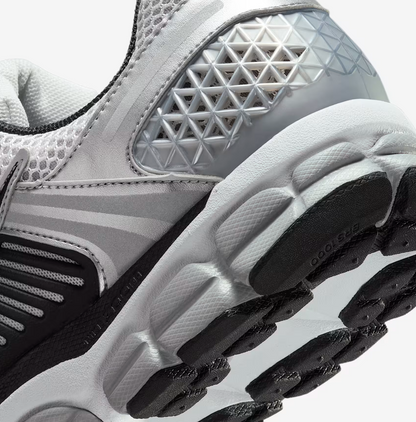 NK Zoom Vomero 5 Unisex